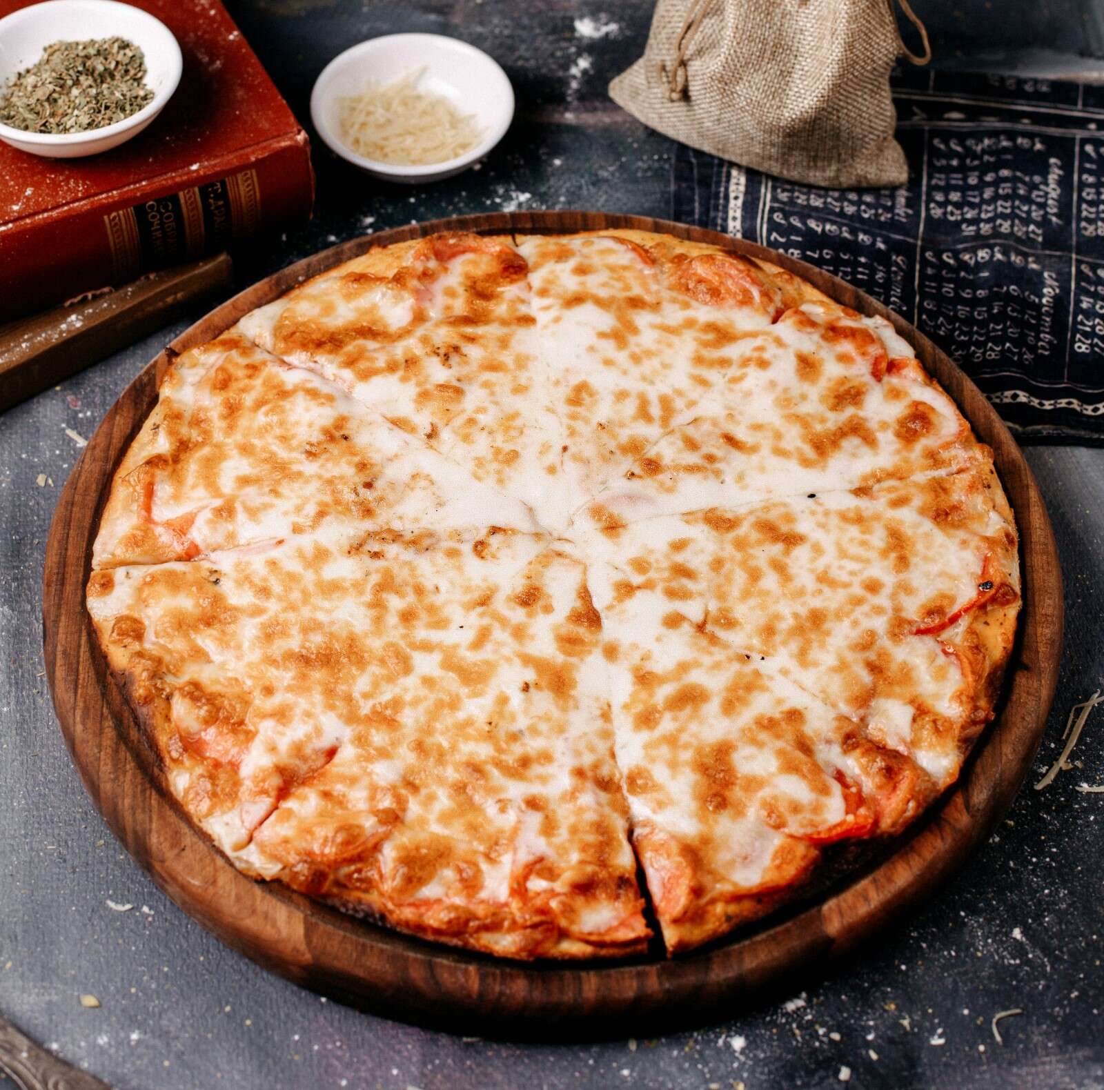 4 Peynirli Pizza