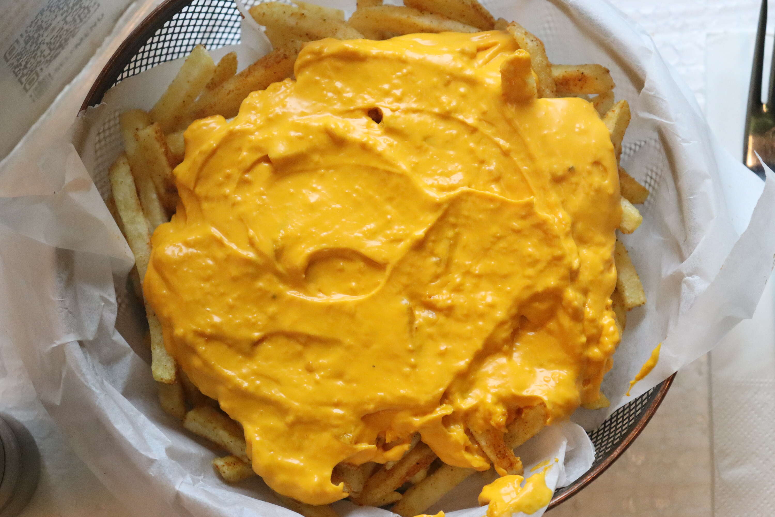 FRENCH FRIES WITH CHEDDAR