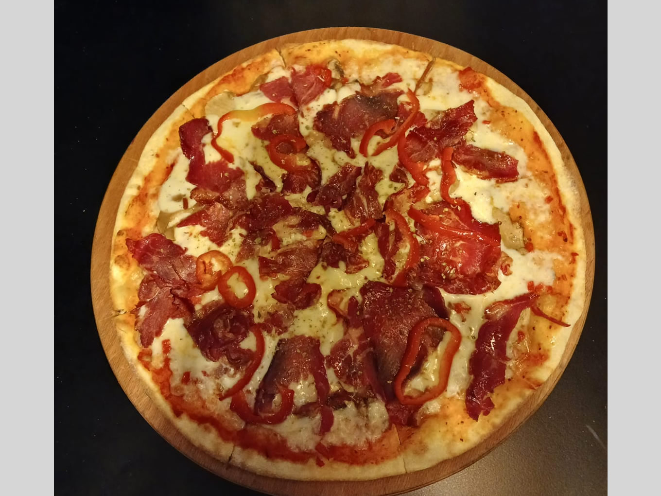 Pastırmalı pizza