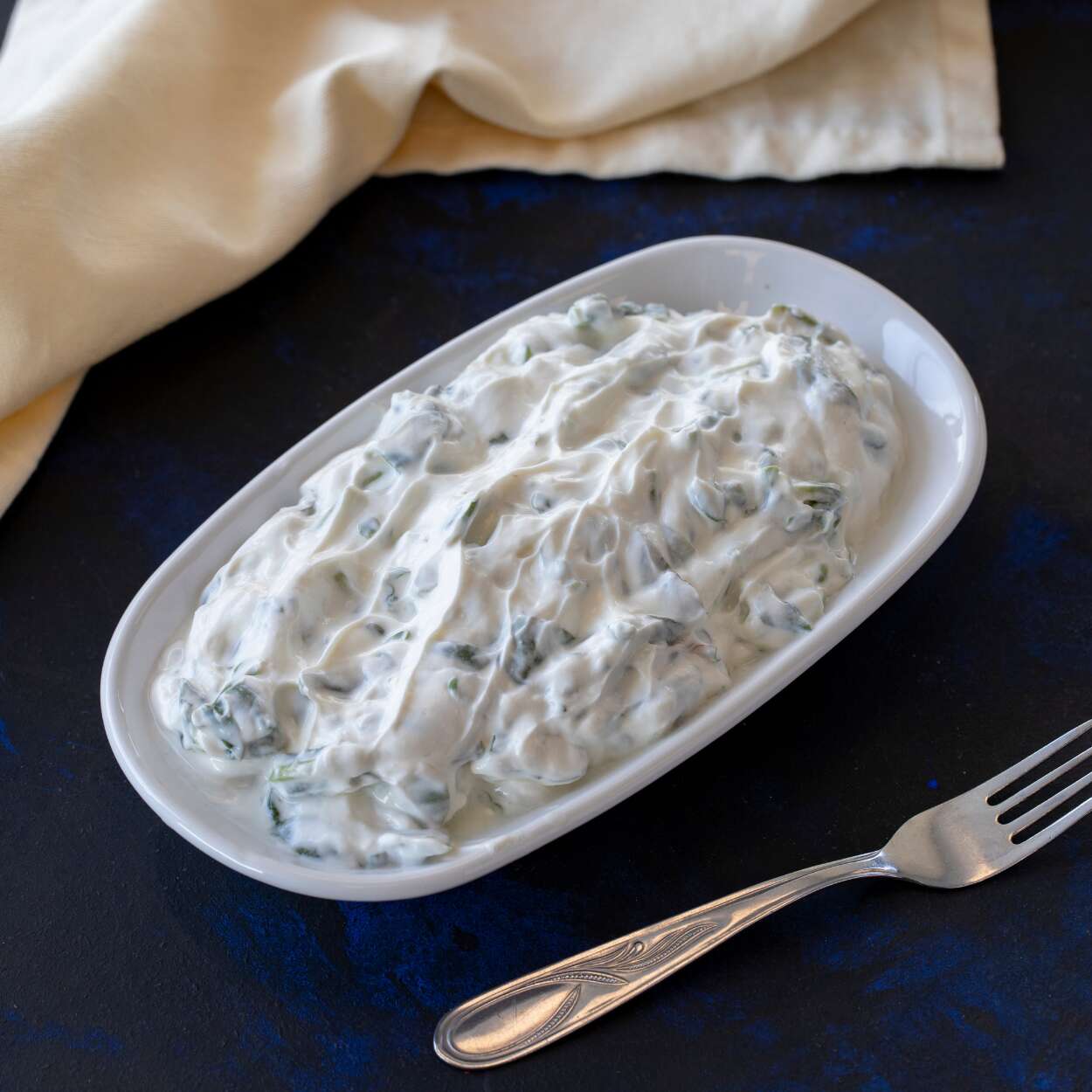 Yogurt with purslane