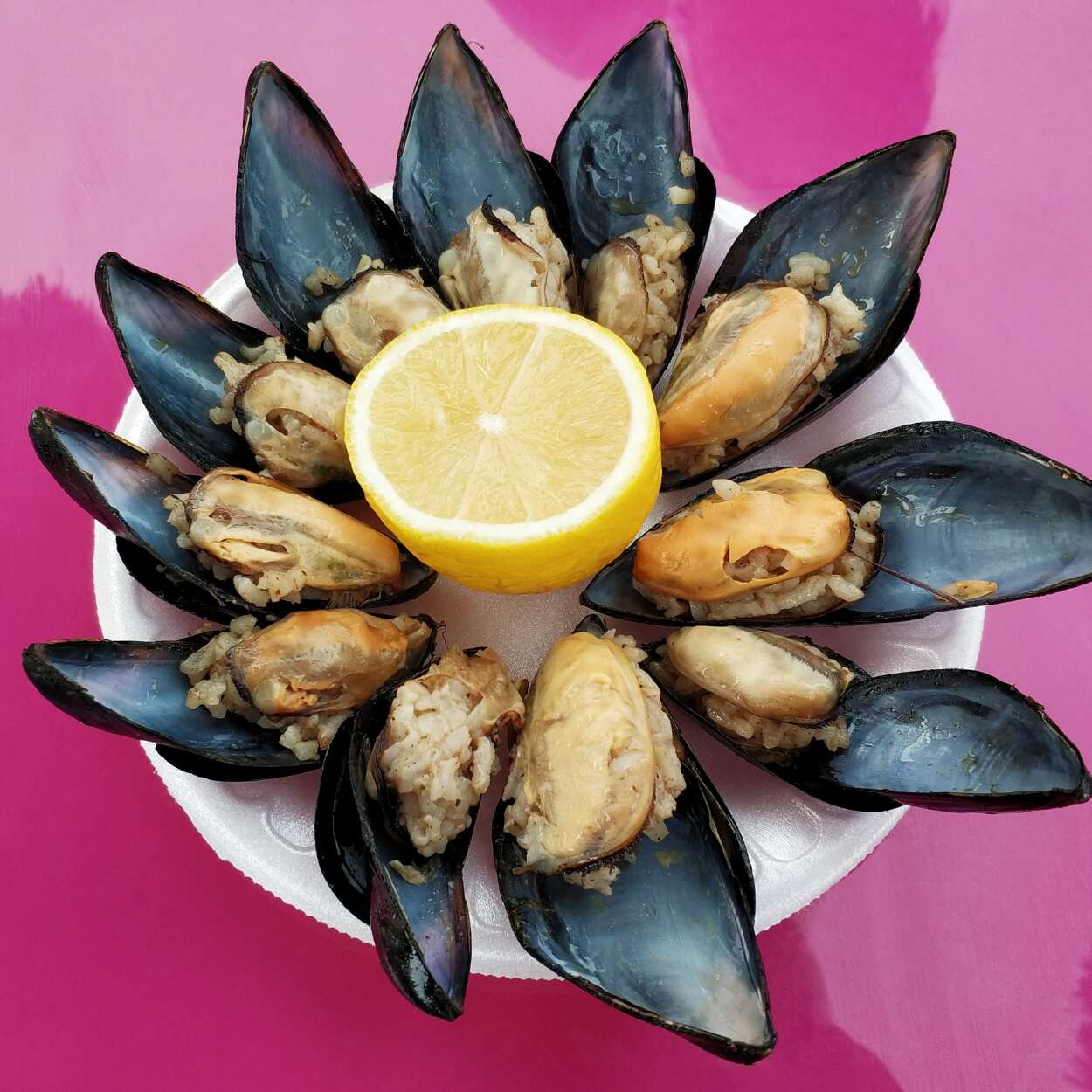 Stuffed mussels (Midye dolma)