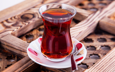 Bardak Çay (İnce Belli)