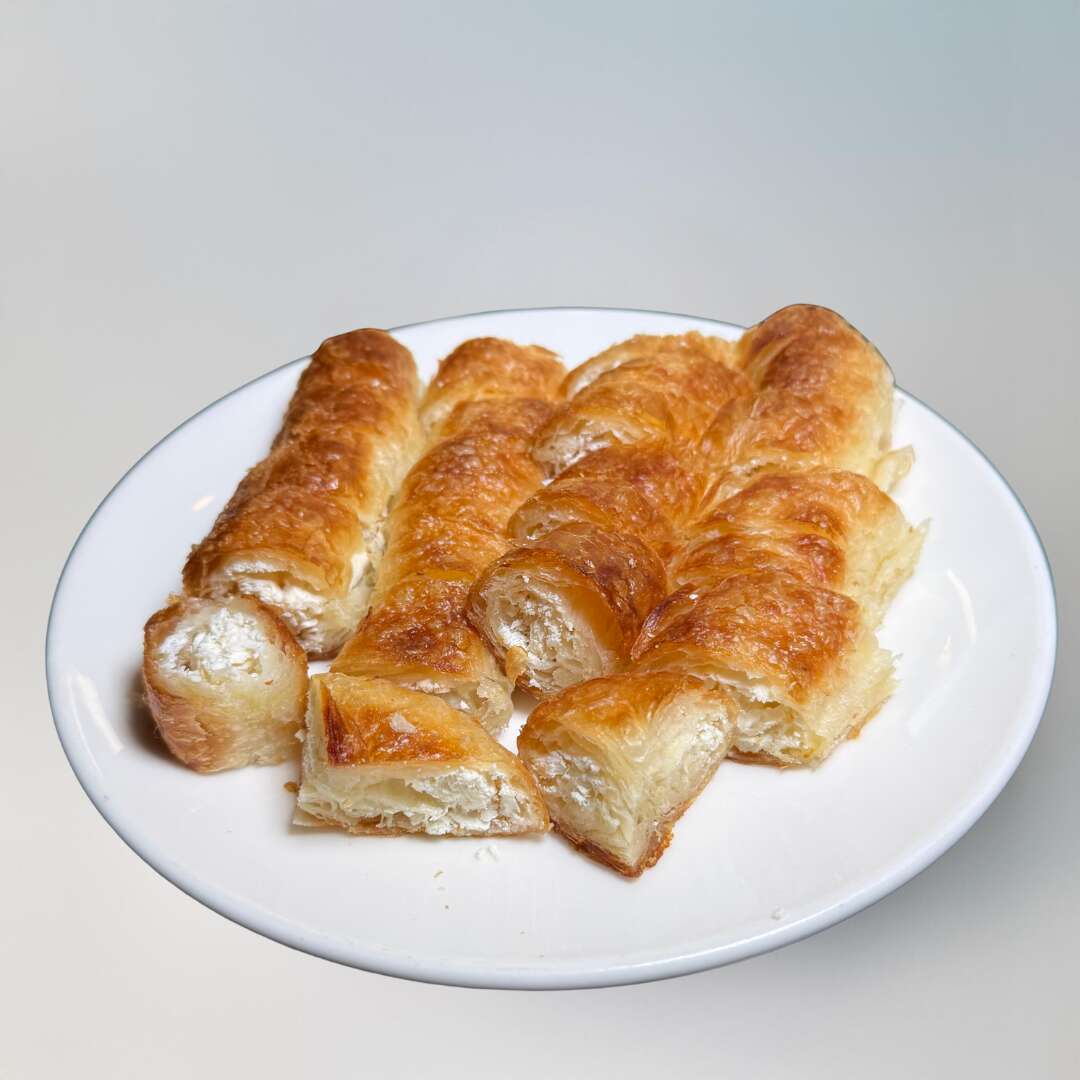 Cheese kol böreği