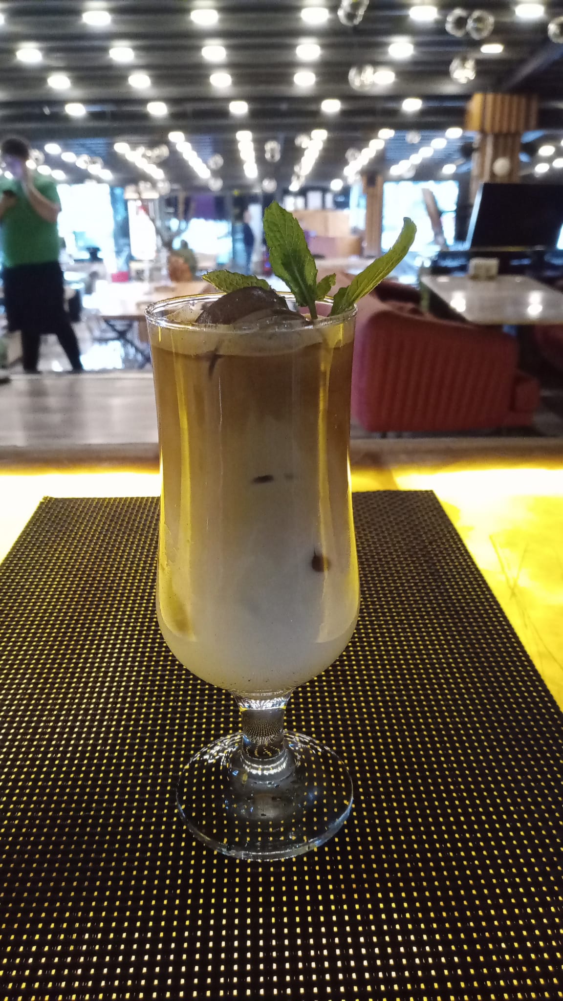 Iced Caffè Latte