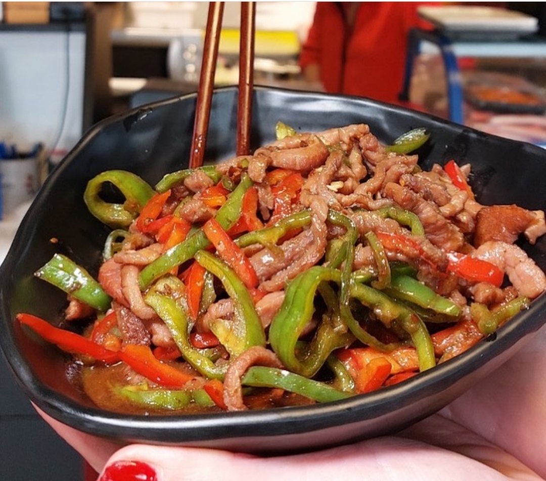 Chinese-style spicy garlic beef