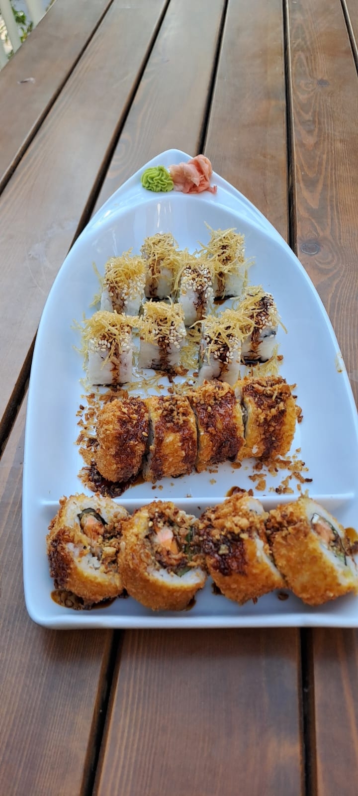 Cooked sushi set (16 pieces)