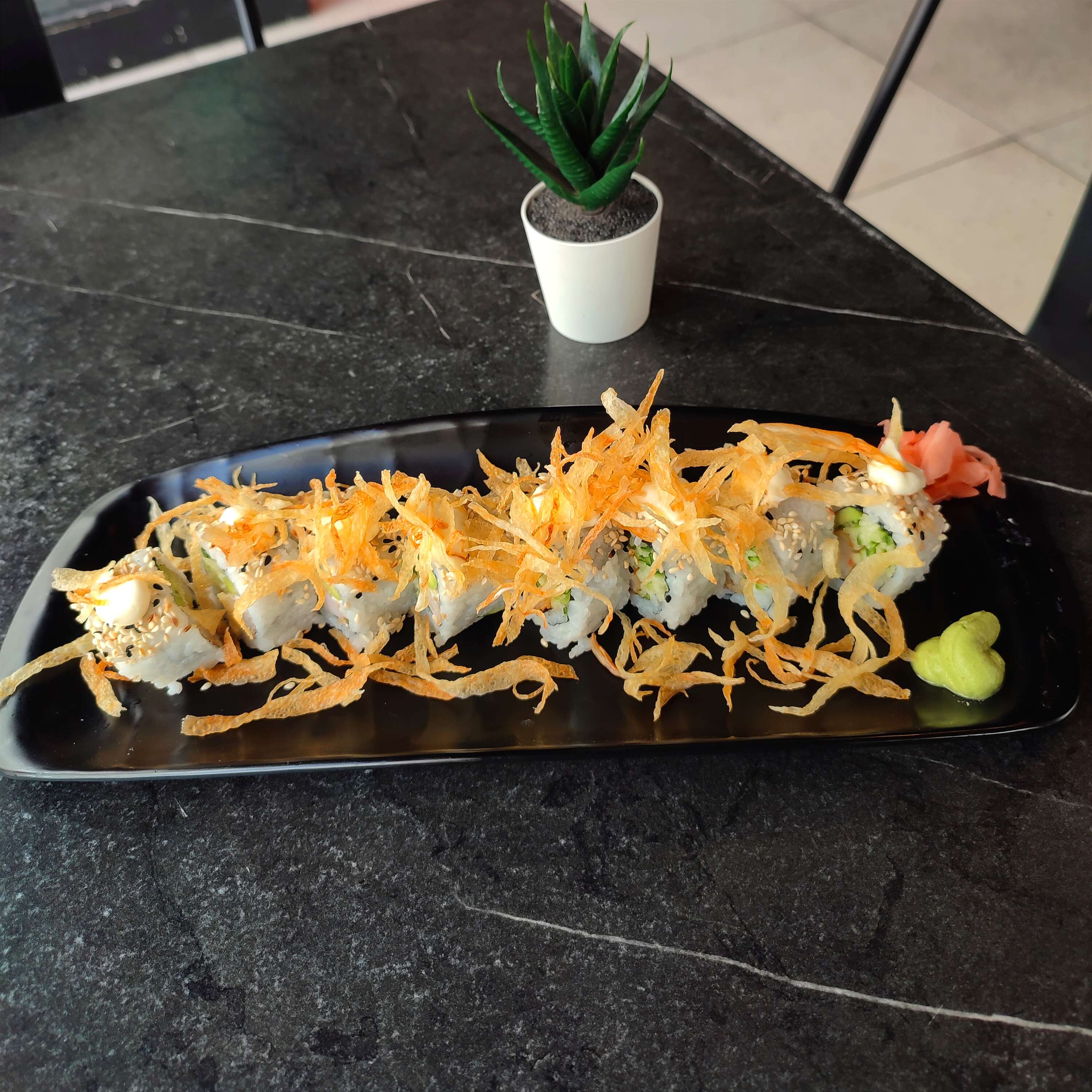 Truffle ebi roll (8)