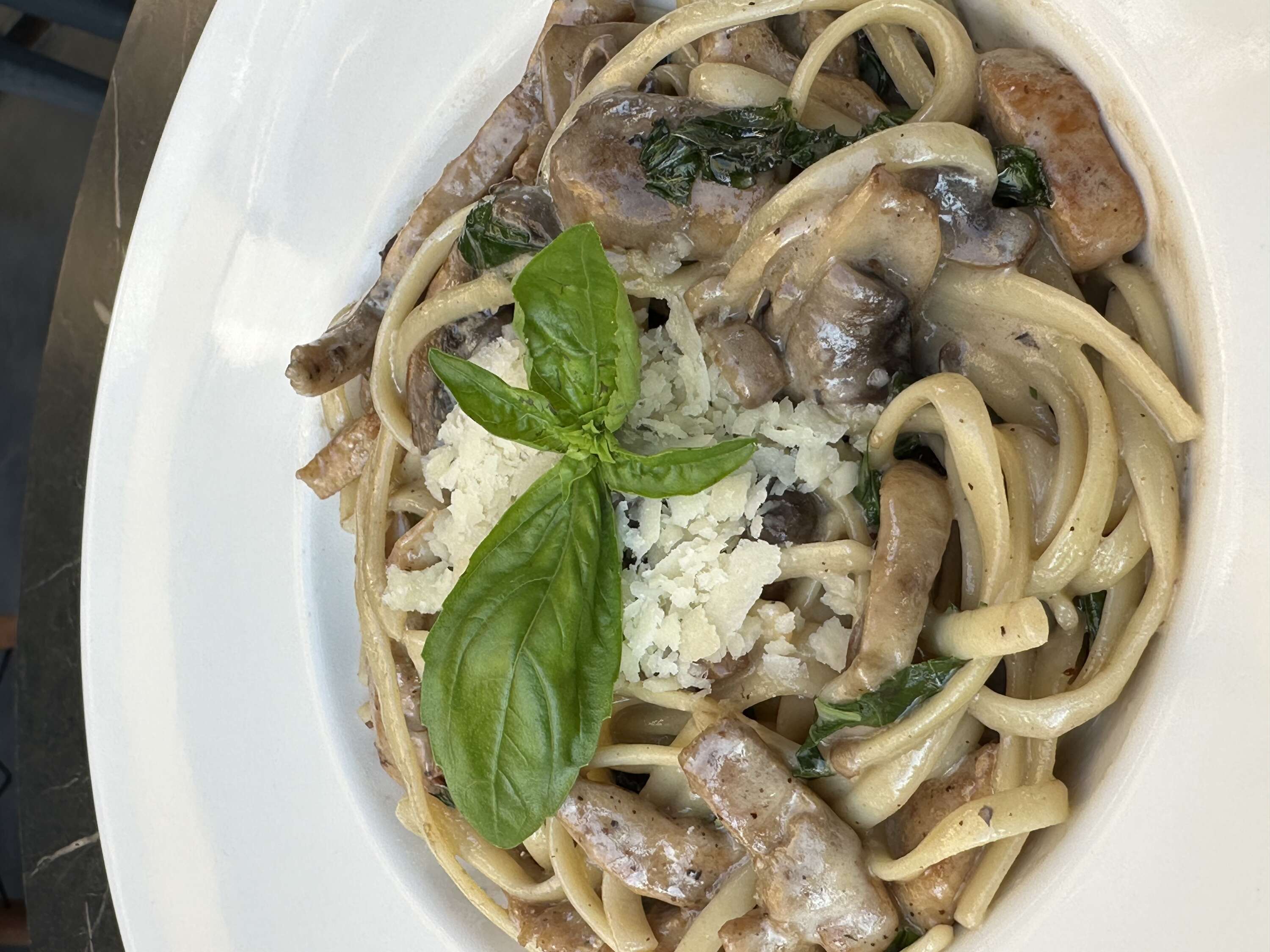 Fettuccine Alfredo