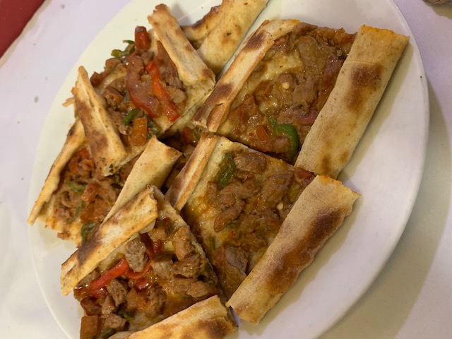 Kuşbaşılı Pide